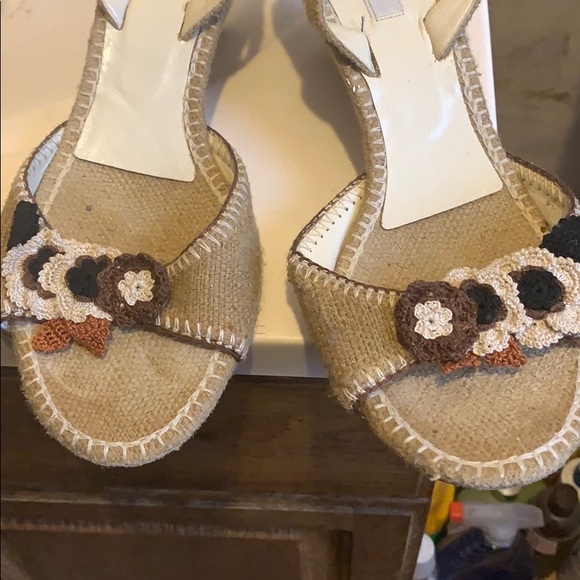 Prada shoes - Picture 2 of 9